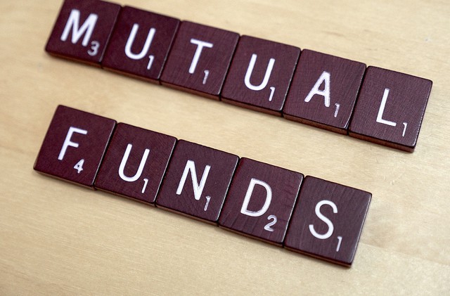 How High Fees Can Drain Your Mutual Fund Returns